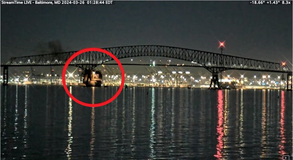 美国巴尔的摩大桥遭货轮撞垮 搜救宣告终止