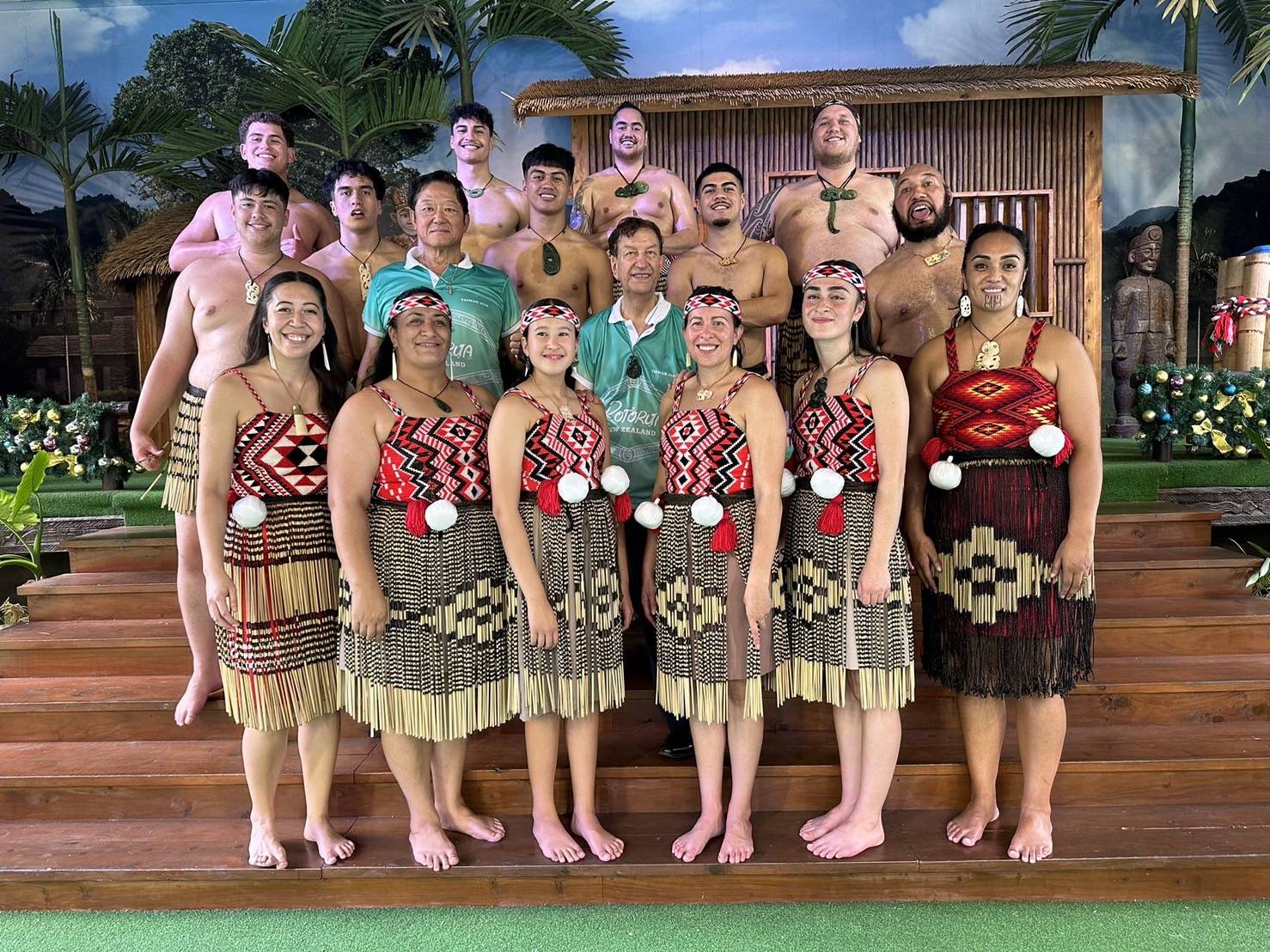 紐西蘭羅托魯瓦市毛利文化團與高中籃球隊來訪交流　大讚台南鳳梨鮮甜好吃