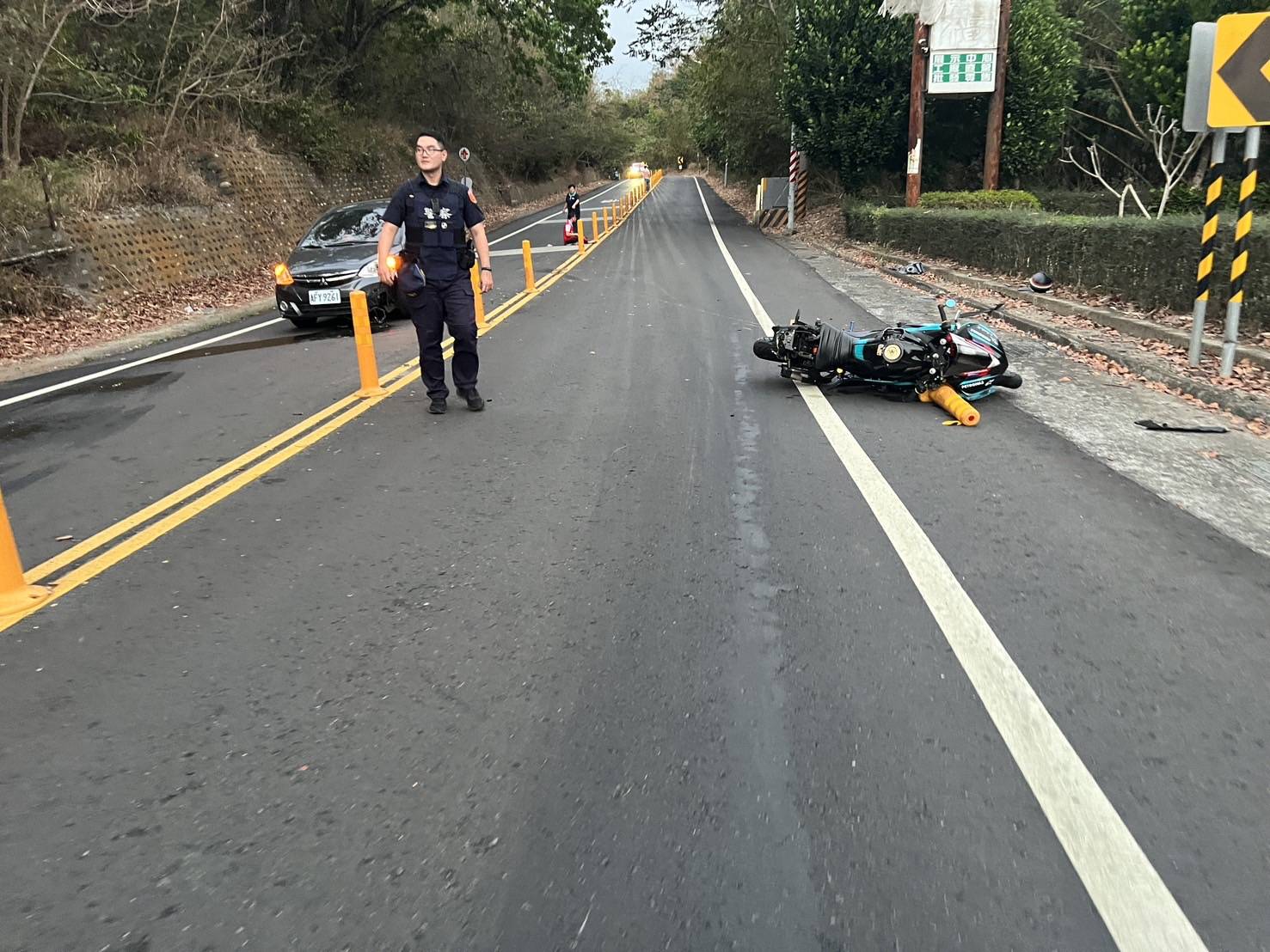 重機騎士疑因路面油漬自摔釀事故 警積極追查肇事車輛釐清