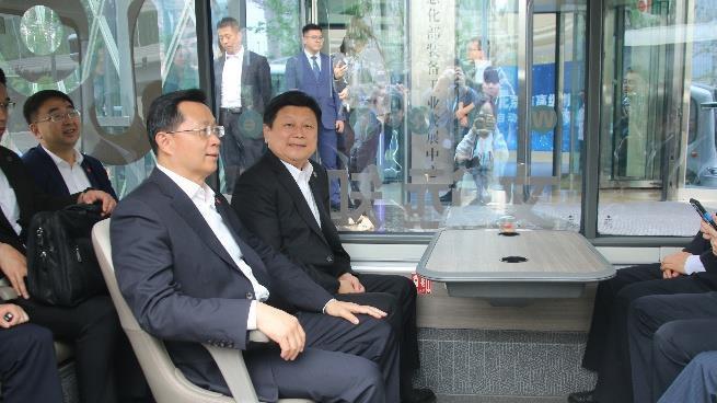 傅崐萁率團訪北京 陸政協主席王滬寧新疆廳會見 料聚焦開放觀光