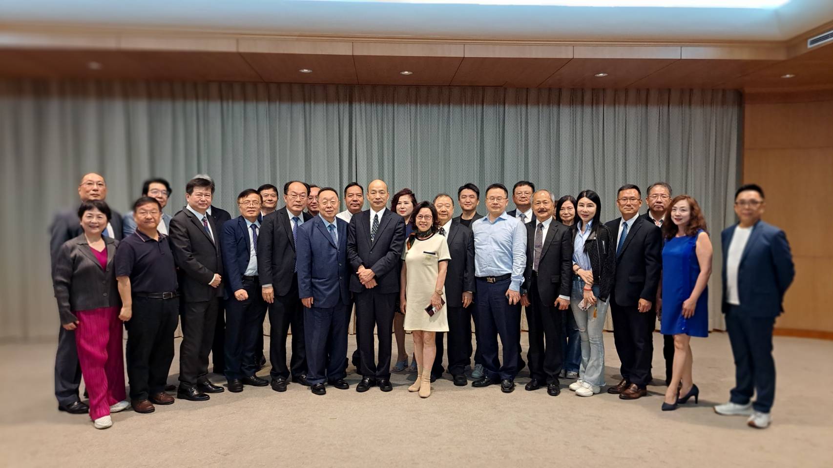 台湾大健康产业联盟协会拜访韩国瑜